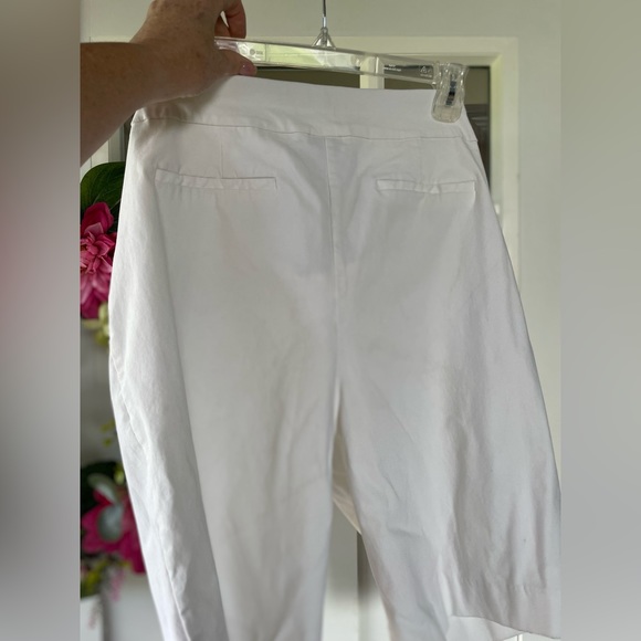 Chico’s pull on shorts - Picture 3 of 7